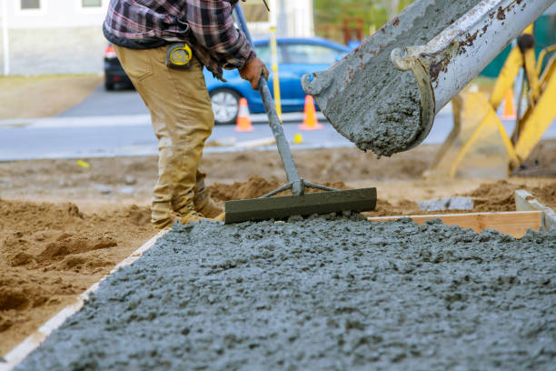 Best Concrete Sidewalk Installation in Moorhead, MS